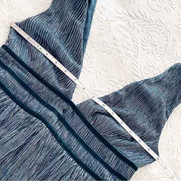 NWOT Lulus Smokeshow Teal Metallic Mini Dress Small - Picture 9 of 10